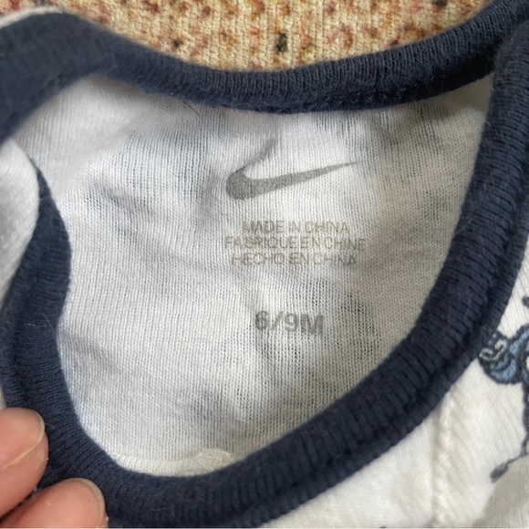 Infant UNC Nike Onesie - Picture 5 of 5